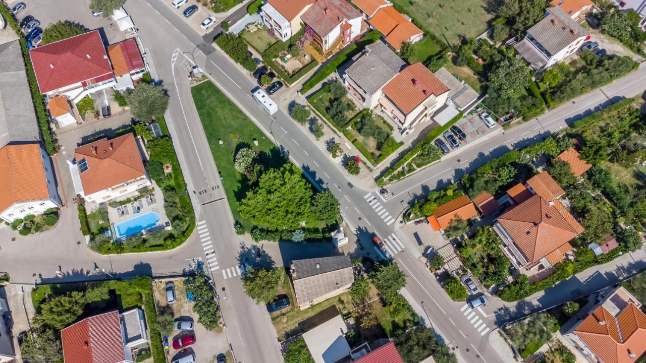 Meri Baska  Bagian luar foto